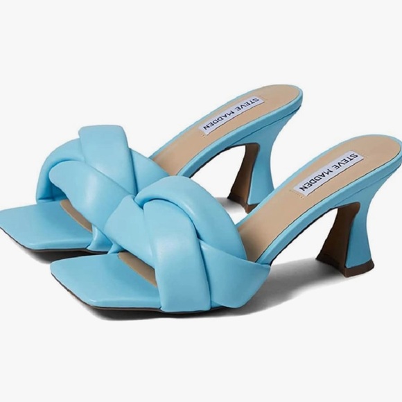 Steve Madden Blue Heels - Picture 1 of 3